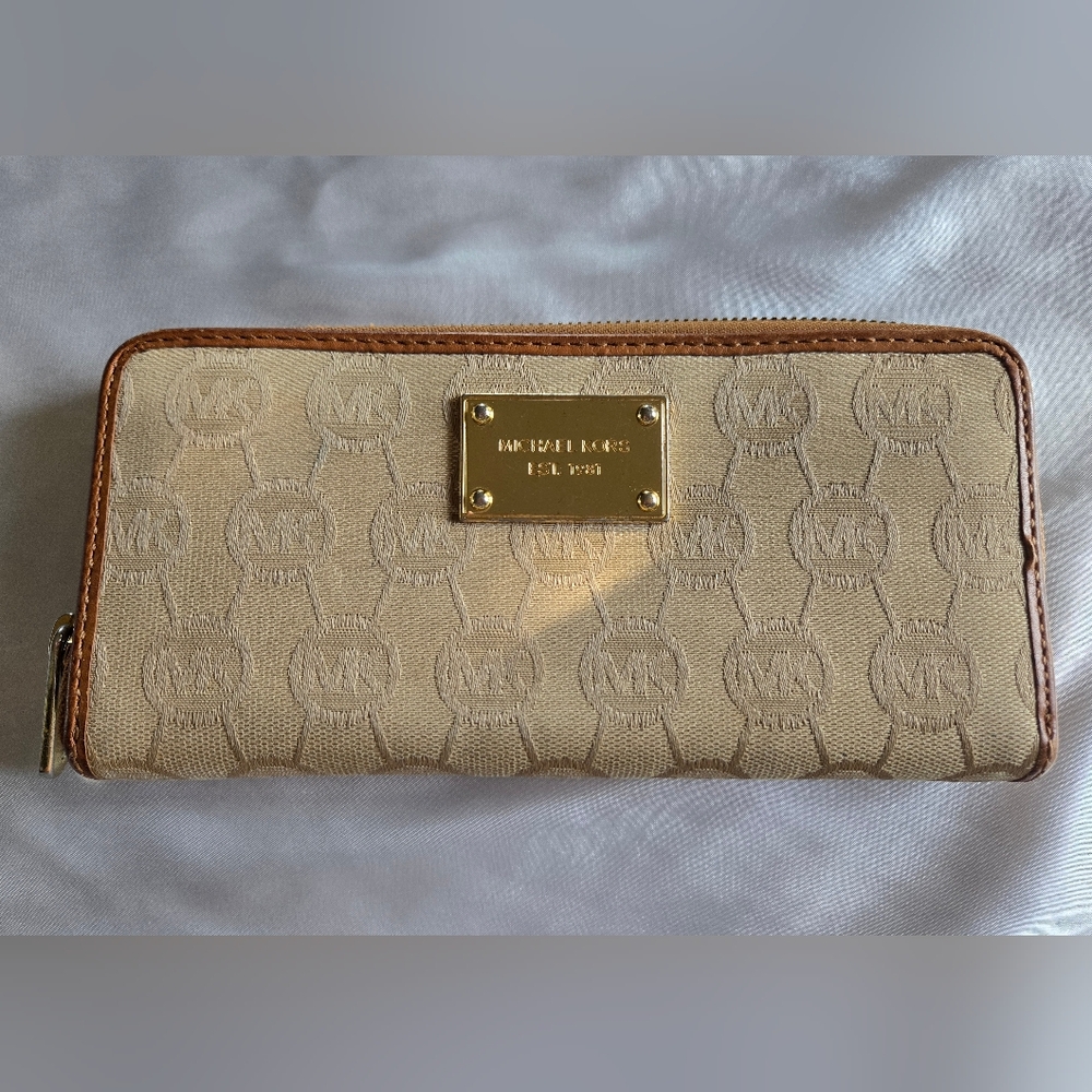 Michael Kors Tan Wallet